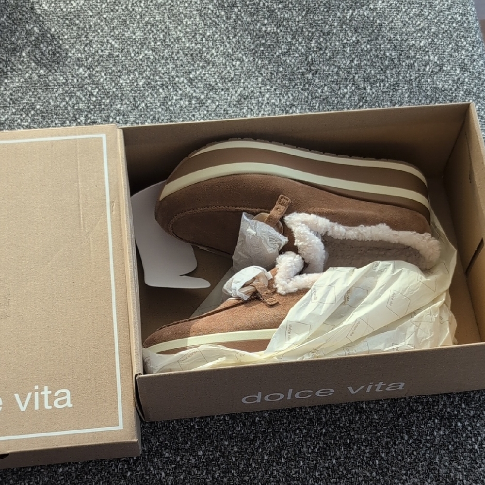 NWT Dolce Vita Jamey Plush Wedge Mule In Pecan Suede